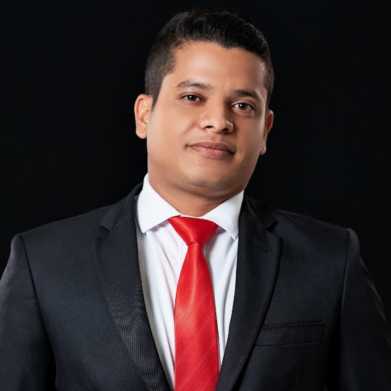 Elias Cruz é estagiário no escritório Borges e Cruz Advogados Associados